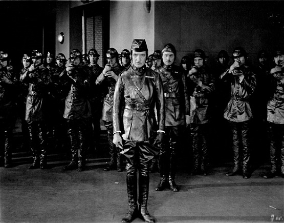 Image: https://vintagemoviepostersforum.com/uploads/editor/01/qzxvhxr5137w.jpg
