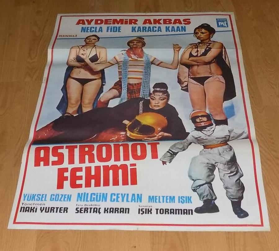 Image: https://vintagemoviepostersforum.com/uploads/editor/9b/myf87pyht7d7.jpg